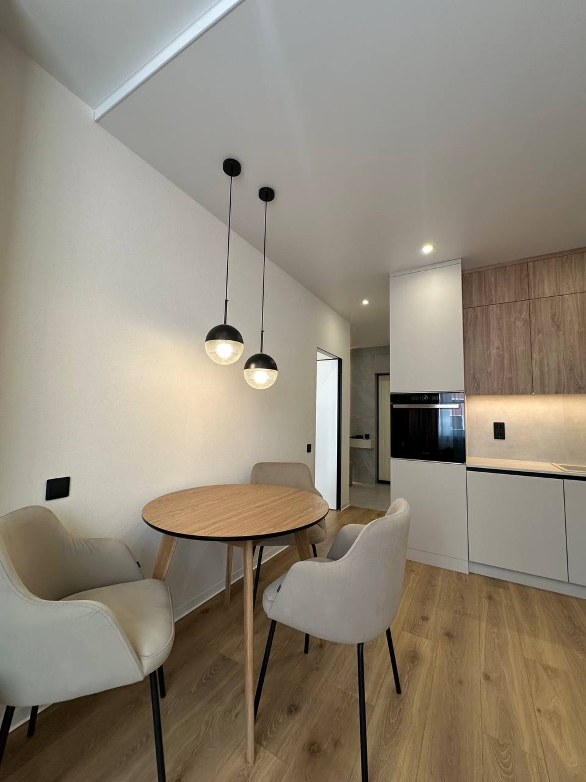 APARTMENT 43 — 3